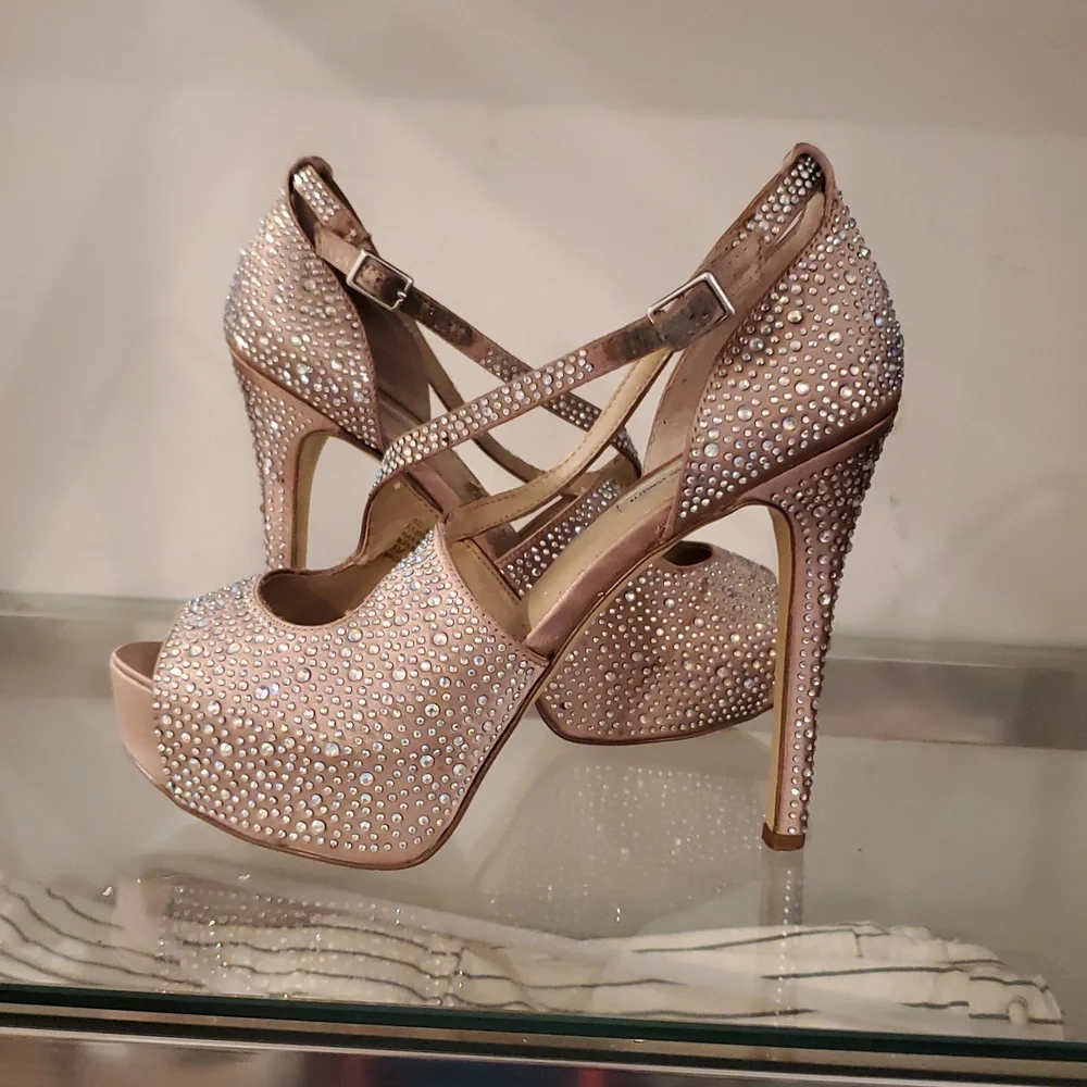 INC mauve Pink Rhinestone platforms  Size 9 5